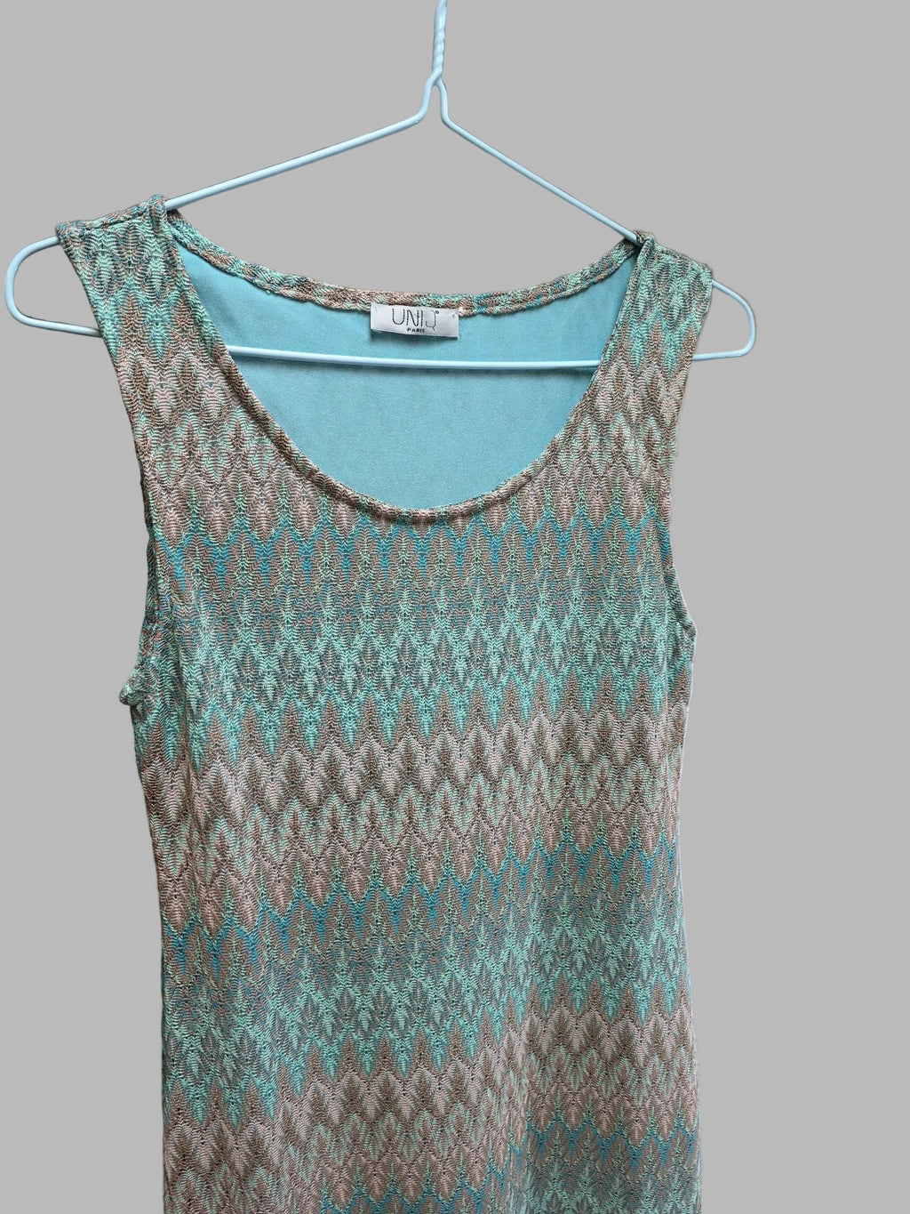 Maxikleid aus Chevron-Strick – Uniq Paris
