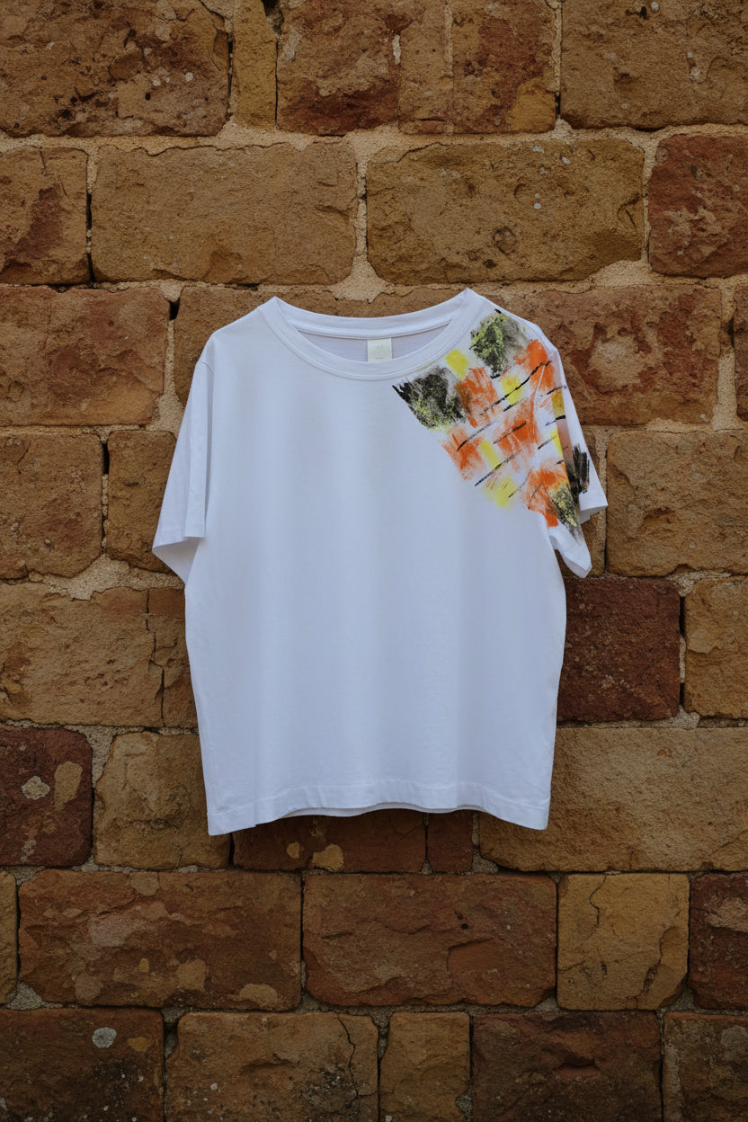 Camiseta blanca pintada a mano, Talla XL