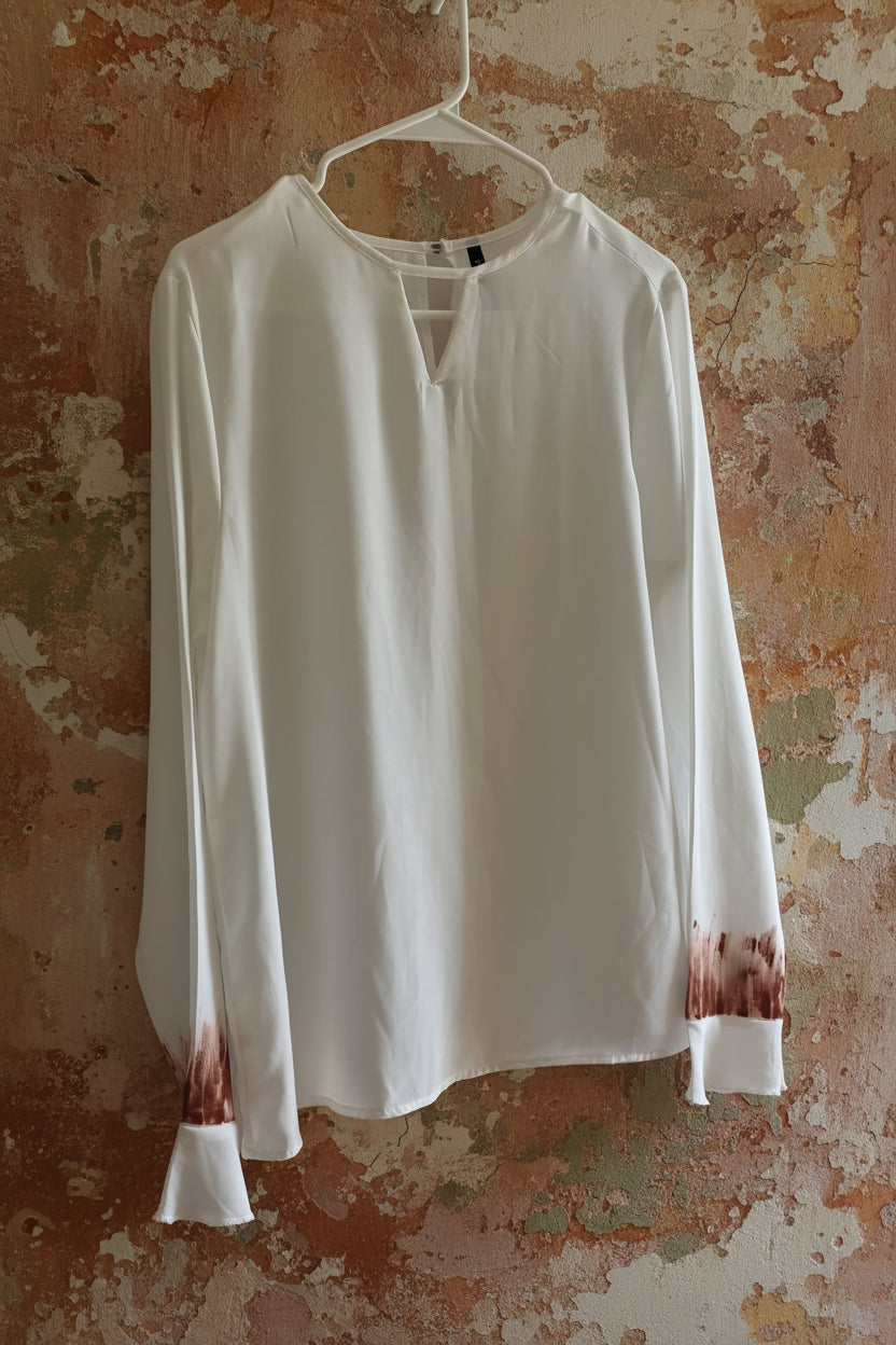 Blusa blanca Calliope intervenida, Talla L