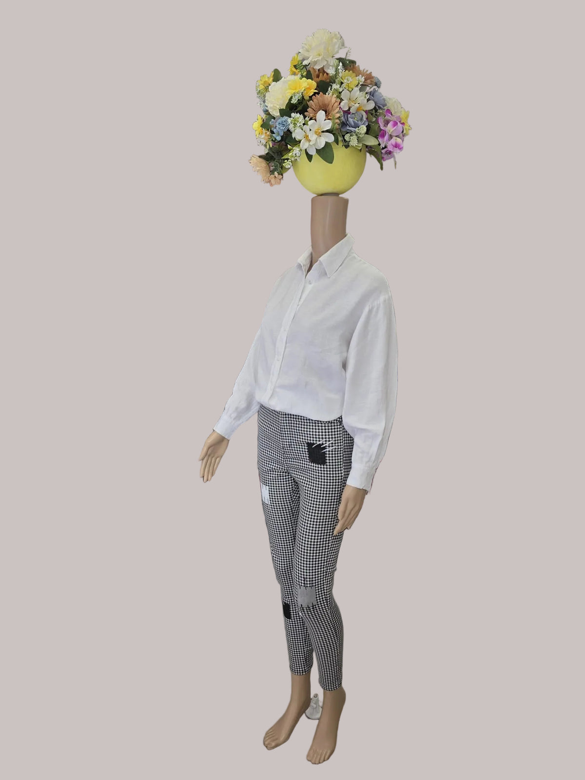 Handbemahnte Stradivarius-Hose mit Karomuster, Größe 36
