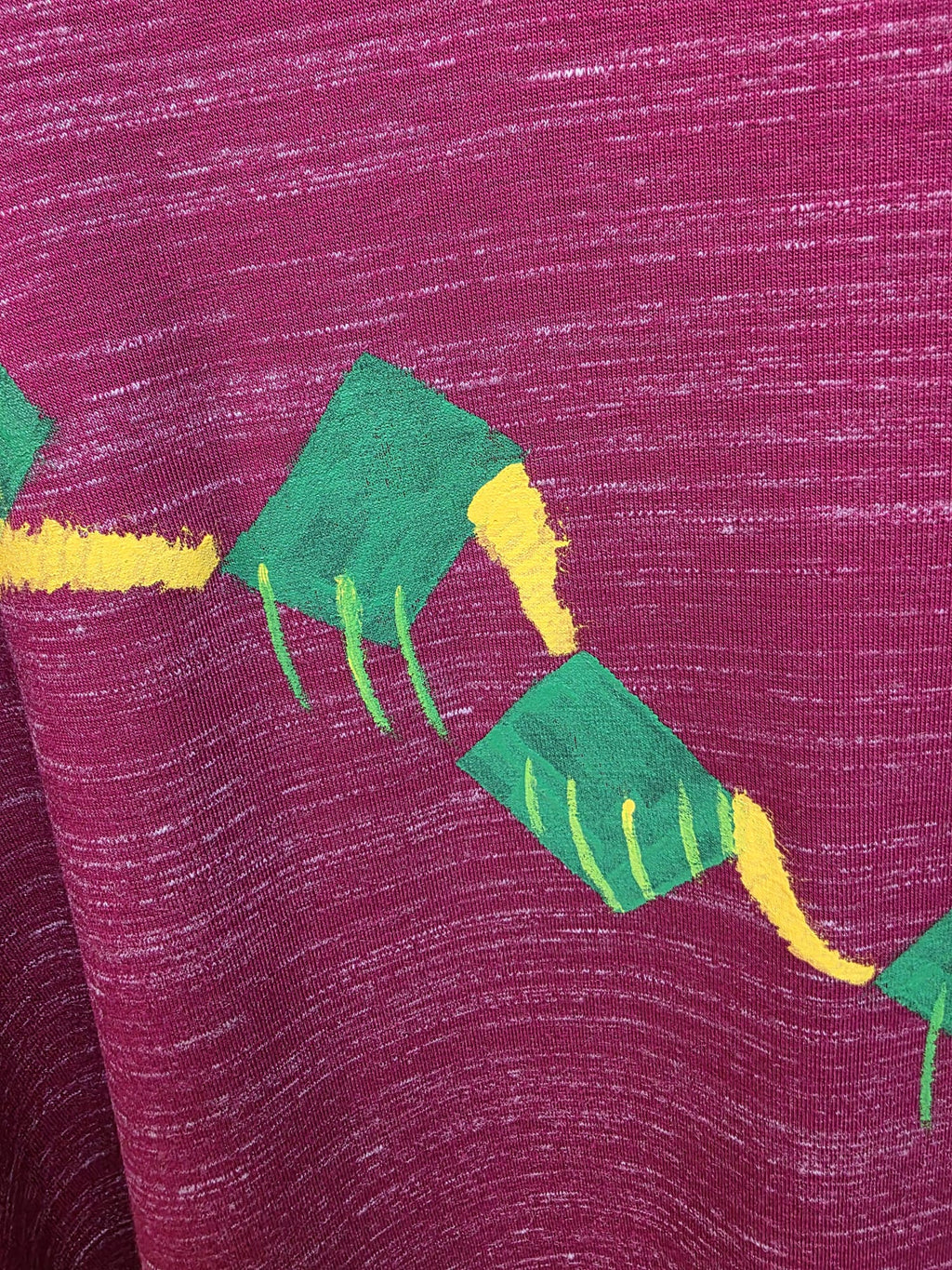 Camiseta burdeos jaspeada de manga larga pintada a mano – Arte Circular – L